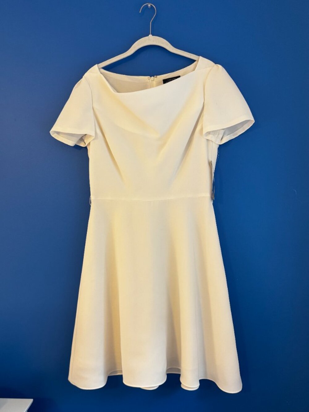 NWT Tahari Arthur S. Levine REENA Vanilla $129 Solid Short Sleeve Dress 8P